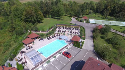 Natural landscape, Bird's eye view, Swimming pool, Parking