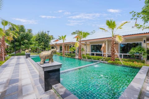 Property building, Swimming pool