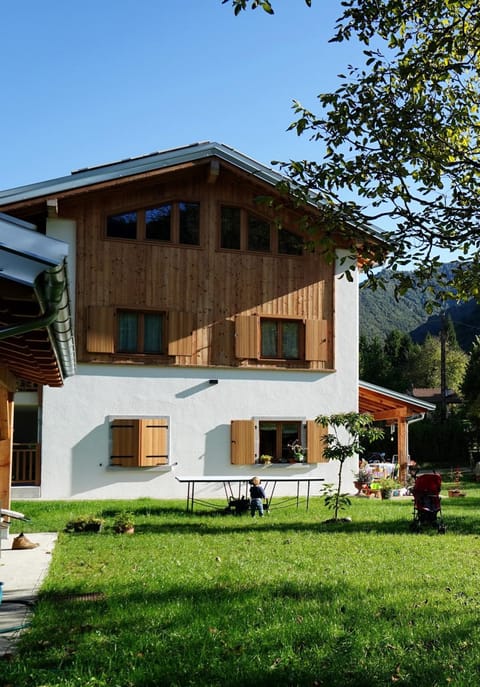 Pur Mountain View Flat Apartment in Ledro