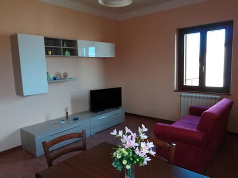 Communal lounge/ TV room, Living room