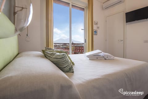 Bed, View (from property/room), Other, Photo of the whole room, Decorative detail, Bedroom, City view, Landmark view, Mountain view, Sea view, Street view, Quiet street view