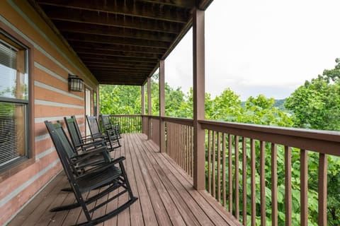 Tennessee Lodge House in Pigeon Forge