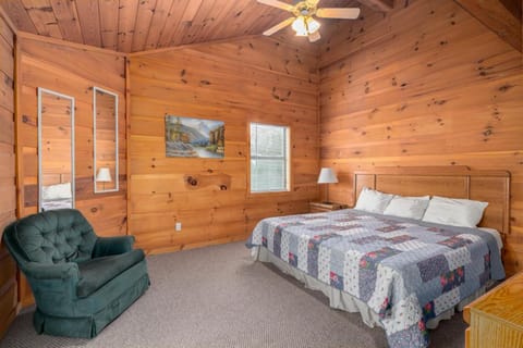 Tennessee Lodge House in Pigeon Forge