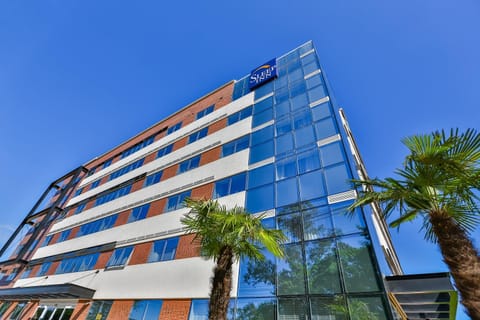Facade/entrance, Bird's eye view, Food and drinks