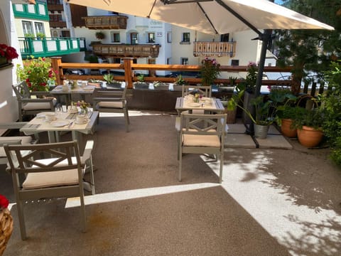 Patio, Restaurant/places to eat