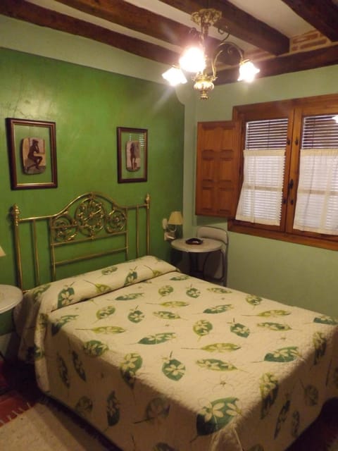 Toilet, Patio, Bed, Day, Winter, Garden, Bathroom, TV and multimedia, View (from property/room), Other, Photo of the whole room, Bedroom, On site, Garden view, Landmark view, Area and facilities