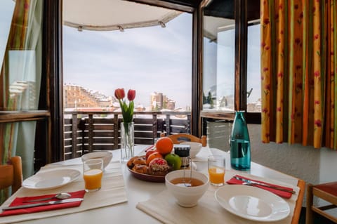 Winter, Balcony/Terrace, Dining area
