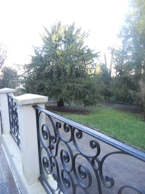 Facade/entrance, People, Garden, Other, Garden view