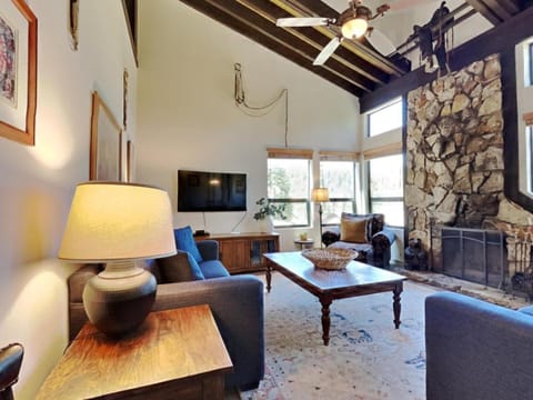 Remodeled Spacious Cozy Condo Great For Families! Apartment in Mammoth Lakes