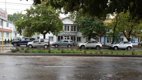 Facade/entrance, Activities