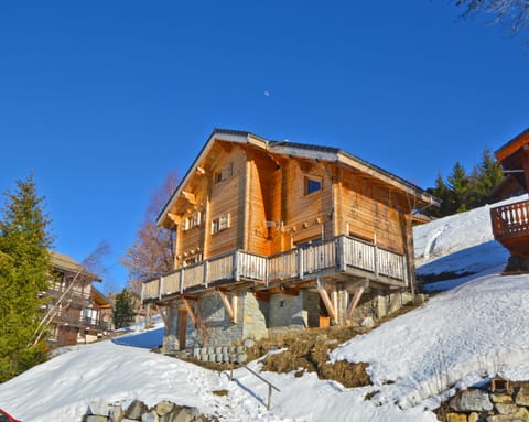 Property building, Winter