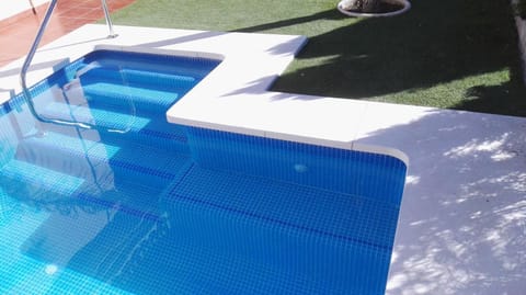 Swimming pool, Swimming pool