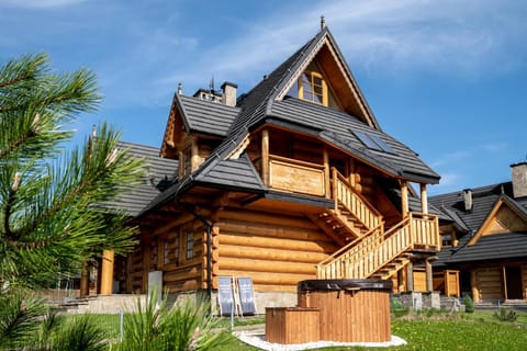 Property building, Hot Tub