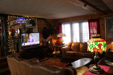 Colonial Inn Hotel in Pine Hill