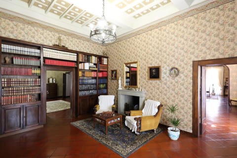 Library, Photo of the whole room, On site