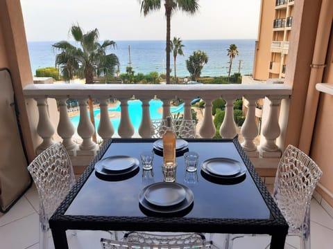 Balcony/Terrace, Pool view