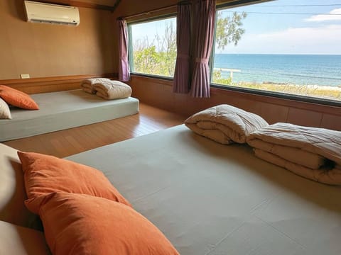 Bed, Natural landscape, Photo of the whole room, Bedroom, Sea view
