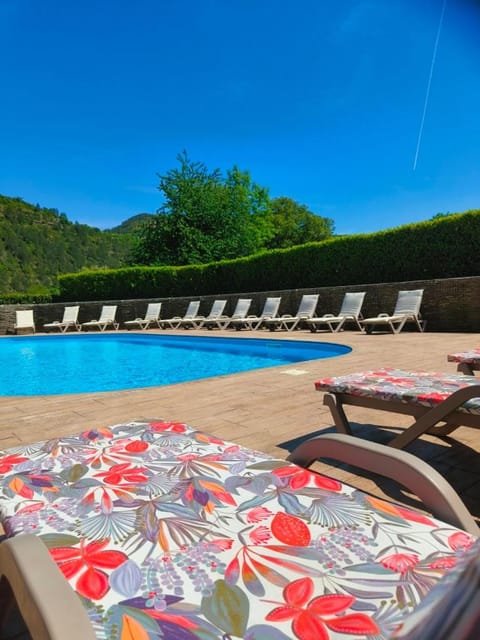 Natural landscape, Swimming pool, sunbed