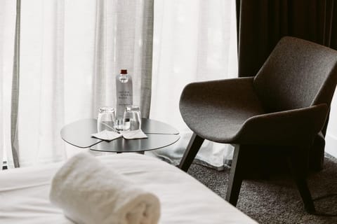 Bedroom, hair dresser