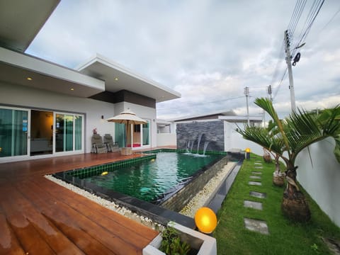 Property building, Swimming pool