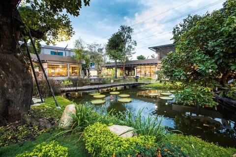 Property building, Garden