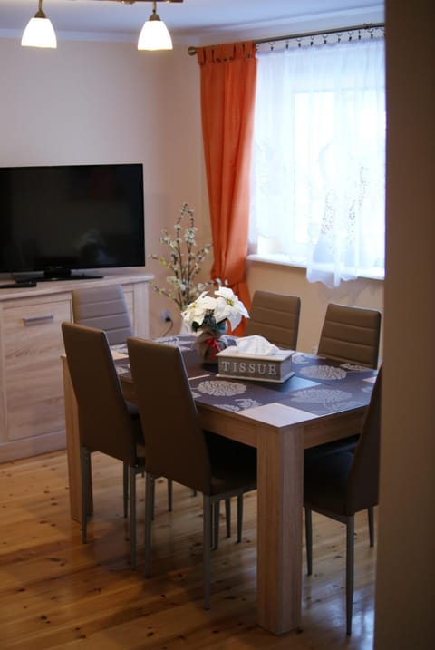 Living room, Seating area, Garden view, Mountain view