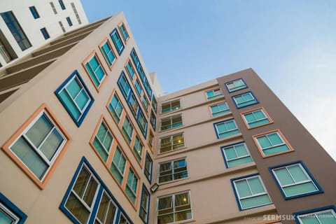 Property building, Day