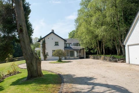 Strathendrick House Magnificent property with Garden House in Scotland