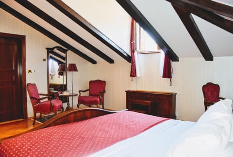 Seating area, Bedroom