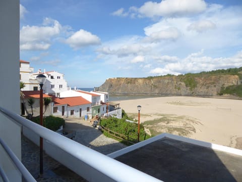 Balcony/Terrace, Balcony/Terrace, Beach, Beach