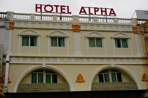 Facade/entrance
