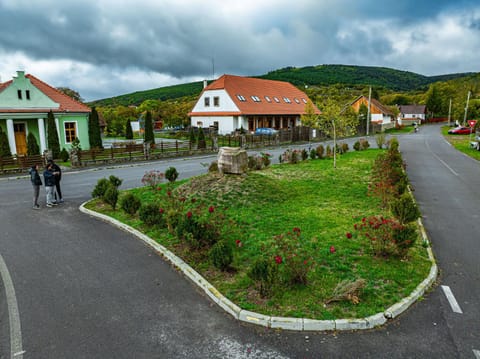 Day, Location