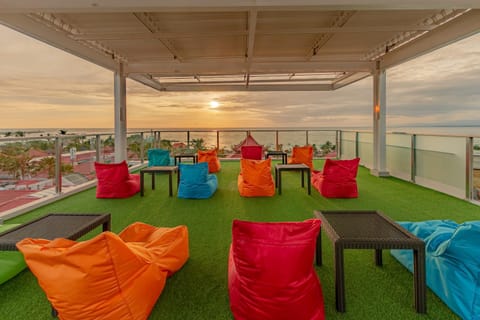 Lounge or bar, Beach, Sea view, Sunset
