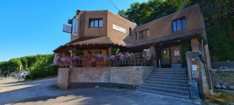 Avalon Hotel Hotel in Flanders