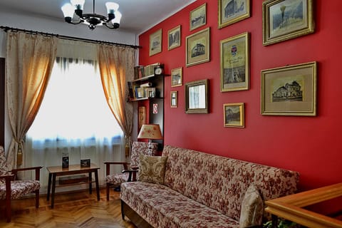 Property building, Communal lounge/ TV room, Library