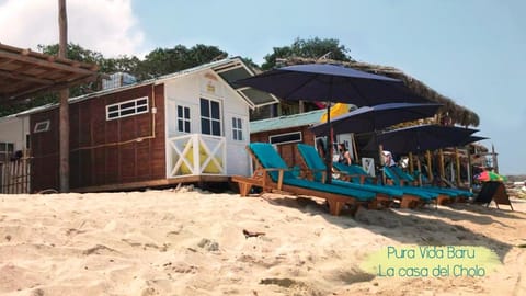 Property building, Facade/entrance, Beach