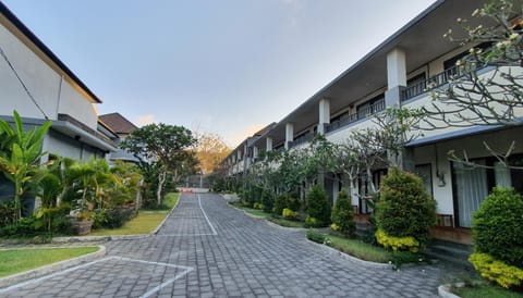 Property building, Garden