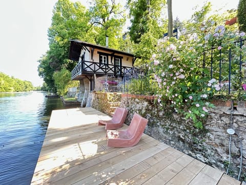 Property building, View (from property/room), River view