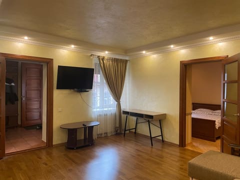 Communal lounge/ TV room, TV and multimedia