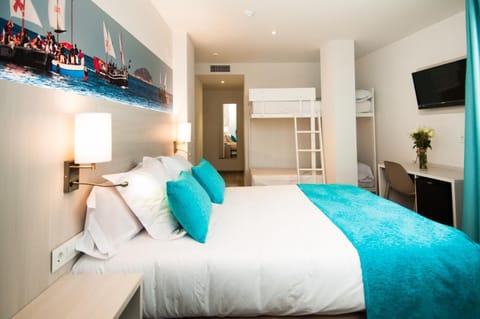 Bedroom, Sea view, bunk bed, Family