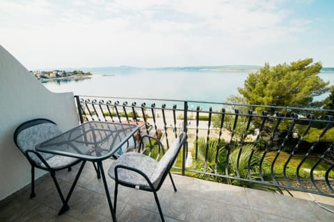 Balcony/Terrace, children, Family