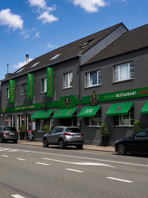 Property building, Neighbourhood, Street view, Location