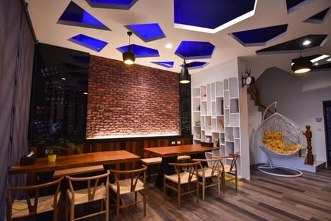 Communal lounge/ TV room, Lobby or reception, Decorative detail, Floor plan