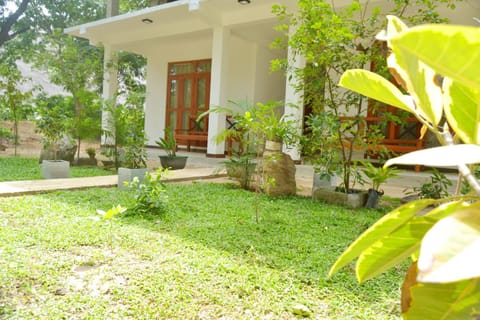 Facade/entrance, Bird's eye view