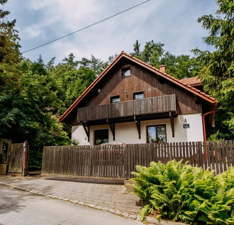 Property building, Garden, Garden view