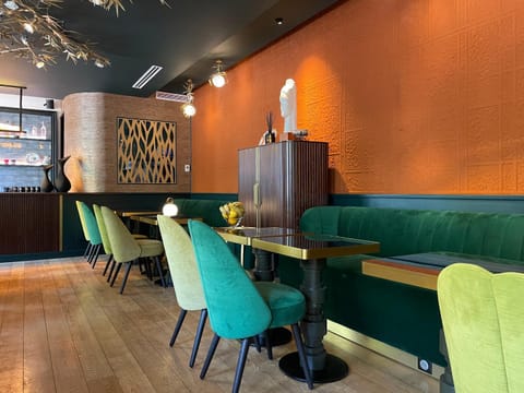 Property building, Lobby or reception