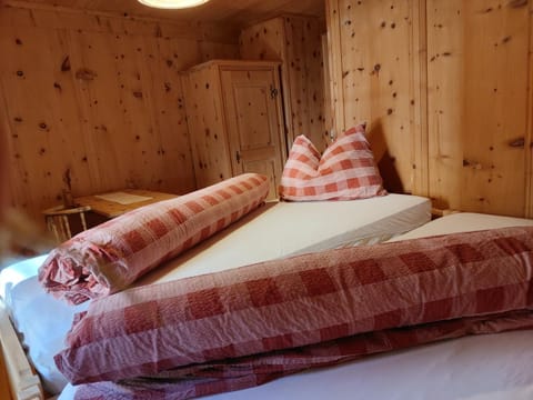 Berghaus am Sonnenhang Valpaschun House in Canton of Grisons