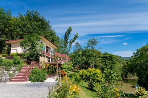 Property building, Natural landscape, Garden
