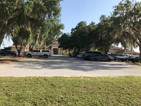 Luxury Villa with Pool and Springs, beaches near Golf courses Villa in Hernando