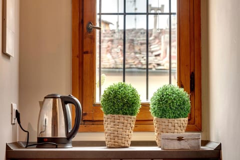 Coffee/tea facilities, Decorative detail